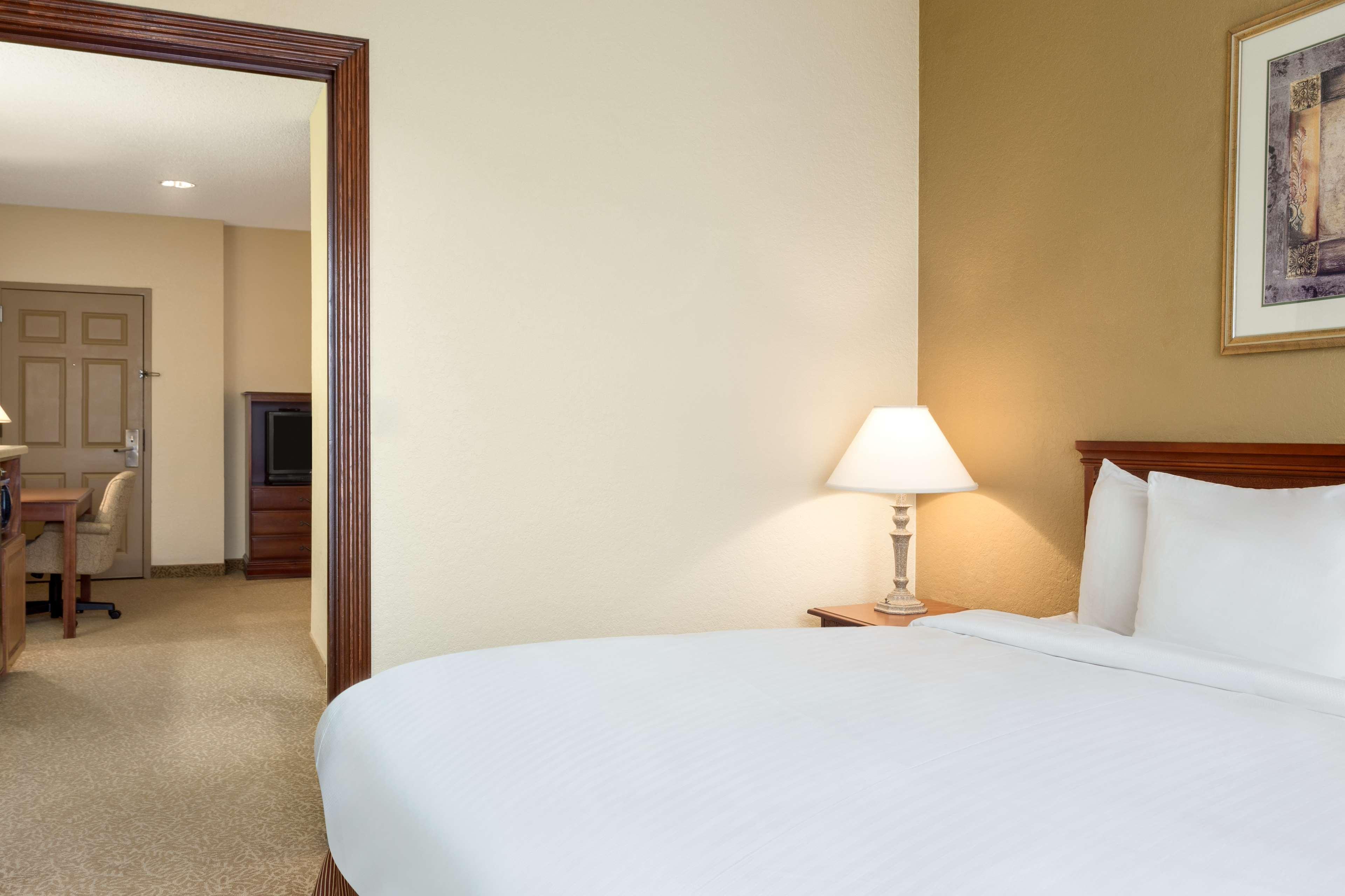 Sonesta Essential Iah Airport Jfk Boulevard - Newly Renovated Хюстън Екстериор снимка