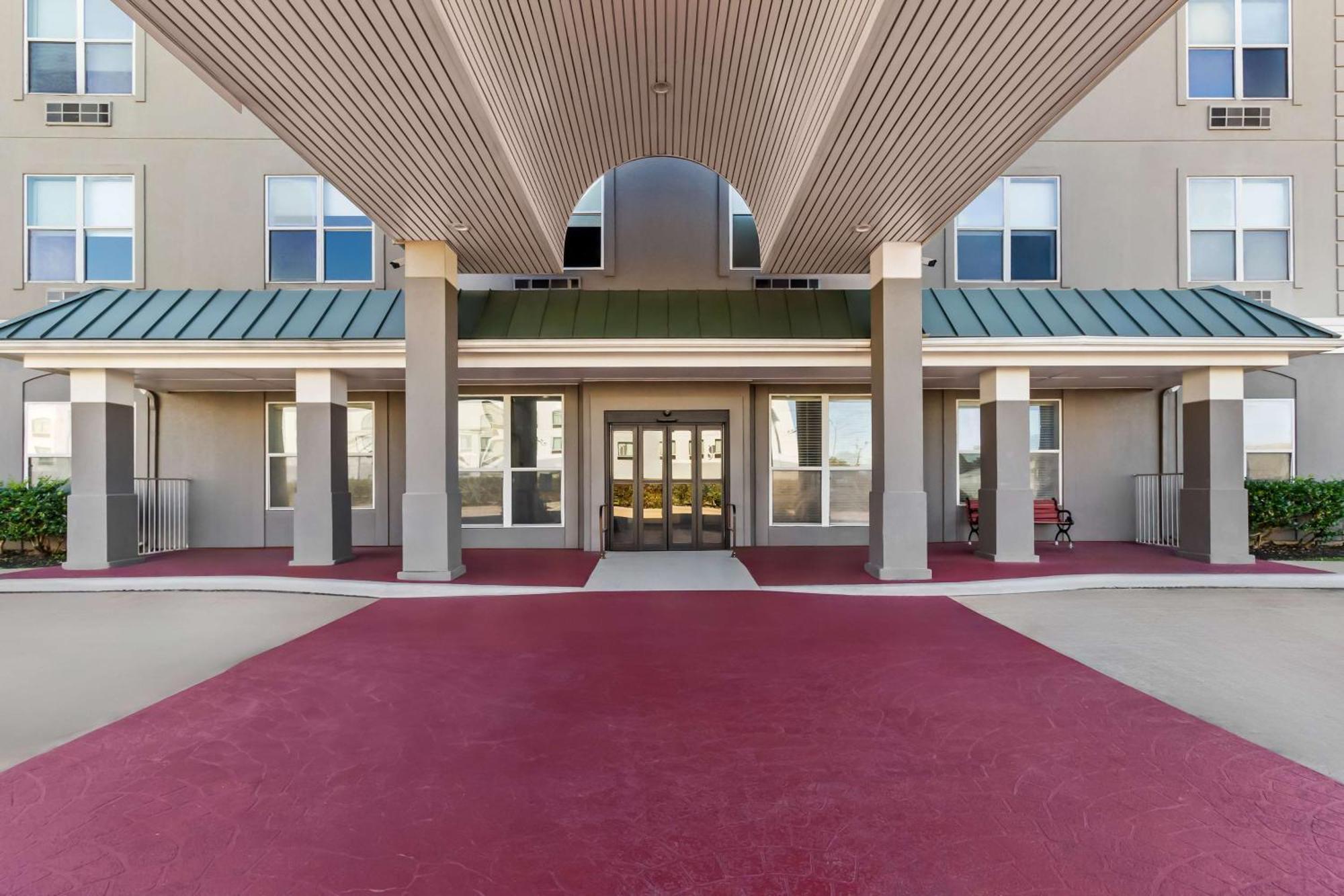 Sonesta Essential Iah Airport Jfk Boulevard - Newly Renovated Хюстън Екстериор снимка