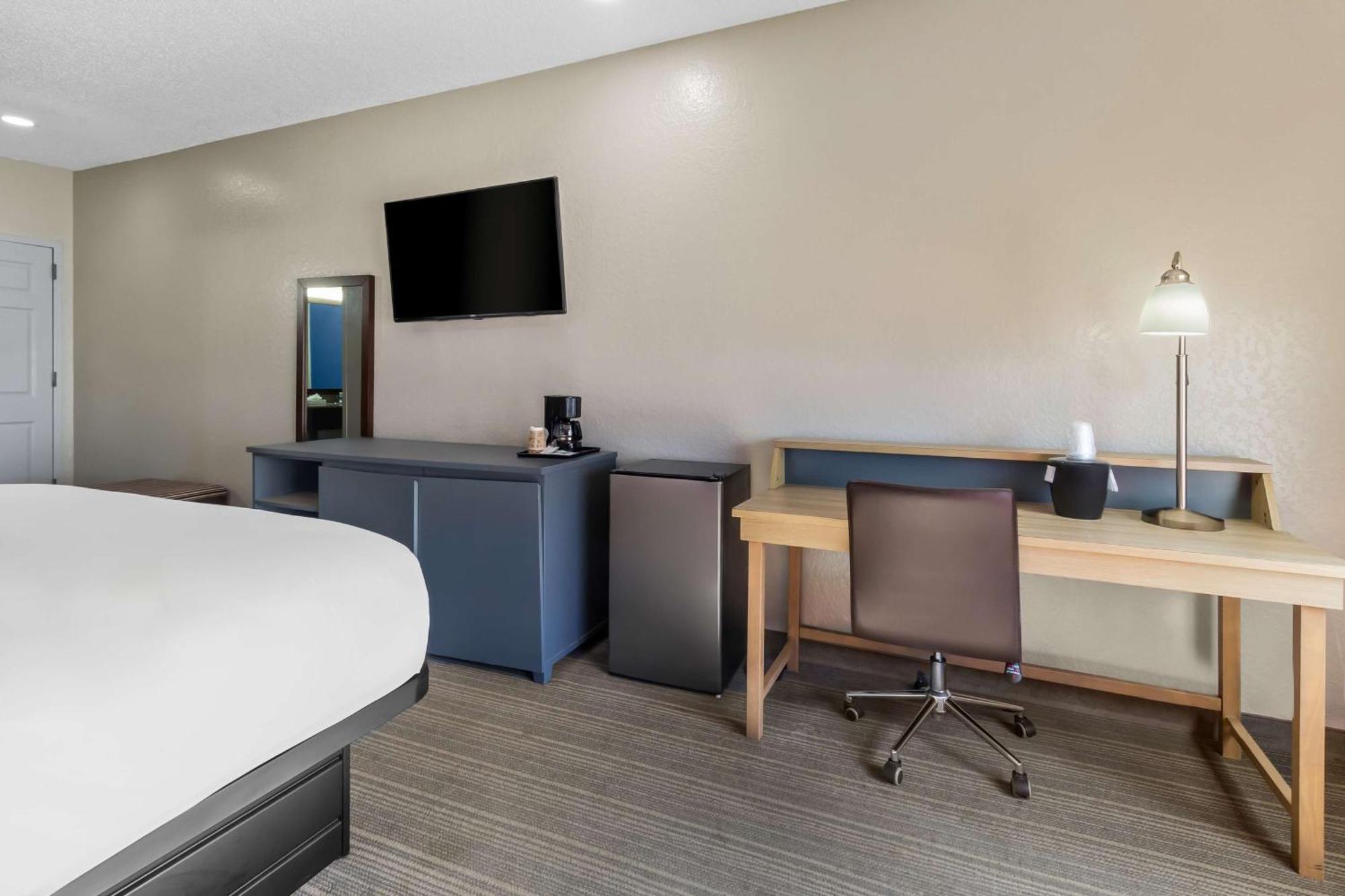 Sonesta Essential Iah Airport Jfk Boulevard - Newly Renovated Хюстън Екстериор снимка